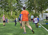 Laatste training S.K.N.W.K. JO7-1 (partijtje tegen de ouders) van maandag 27 mei 2024 (118/180)